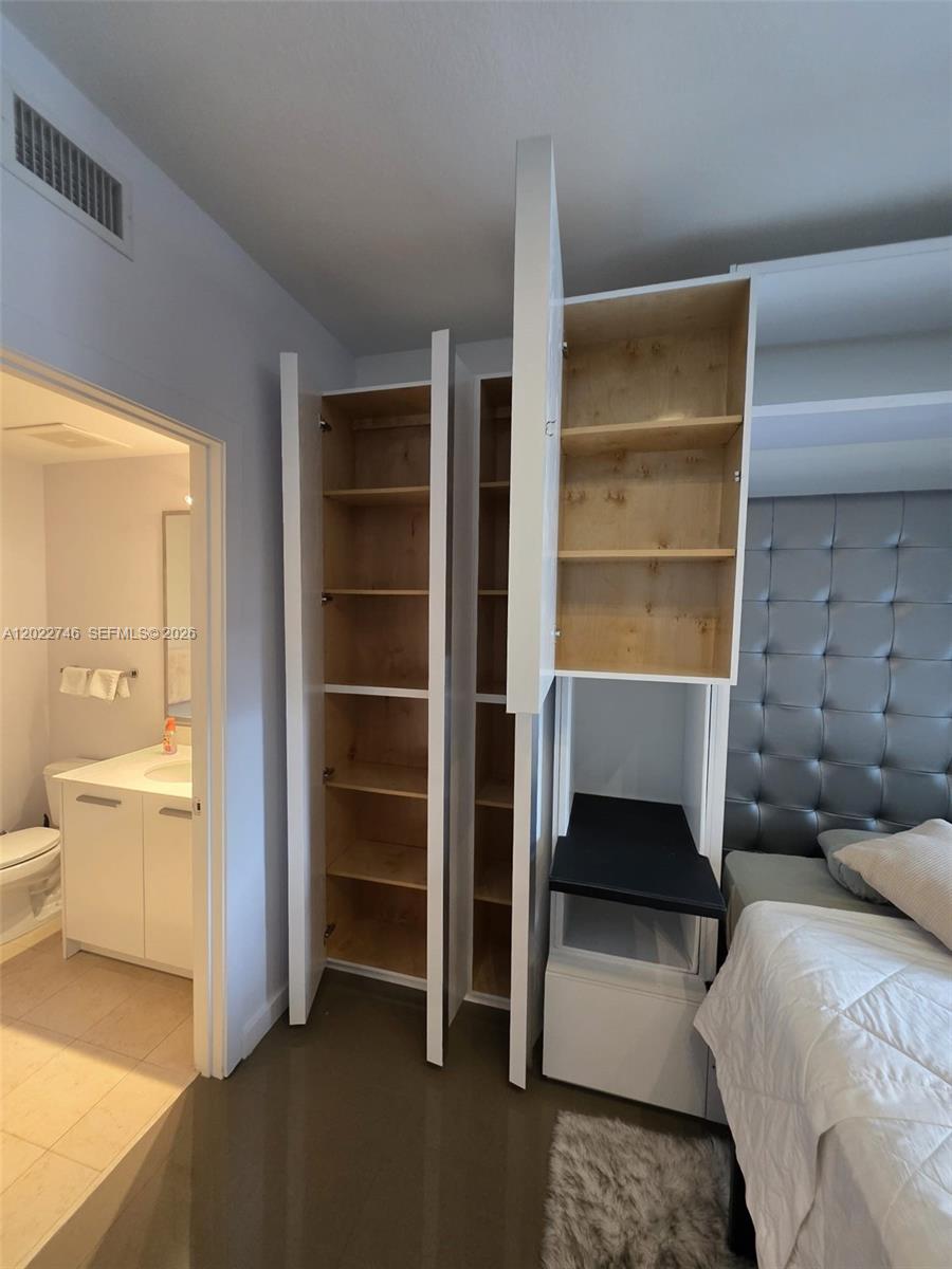 1060 Brickell Ave 2201 Property Photo 5