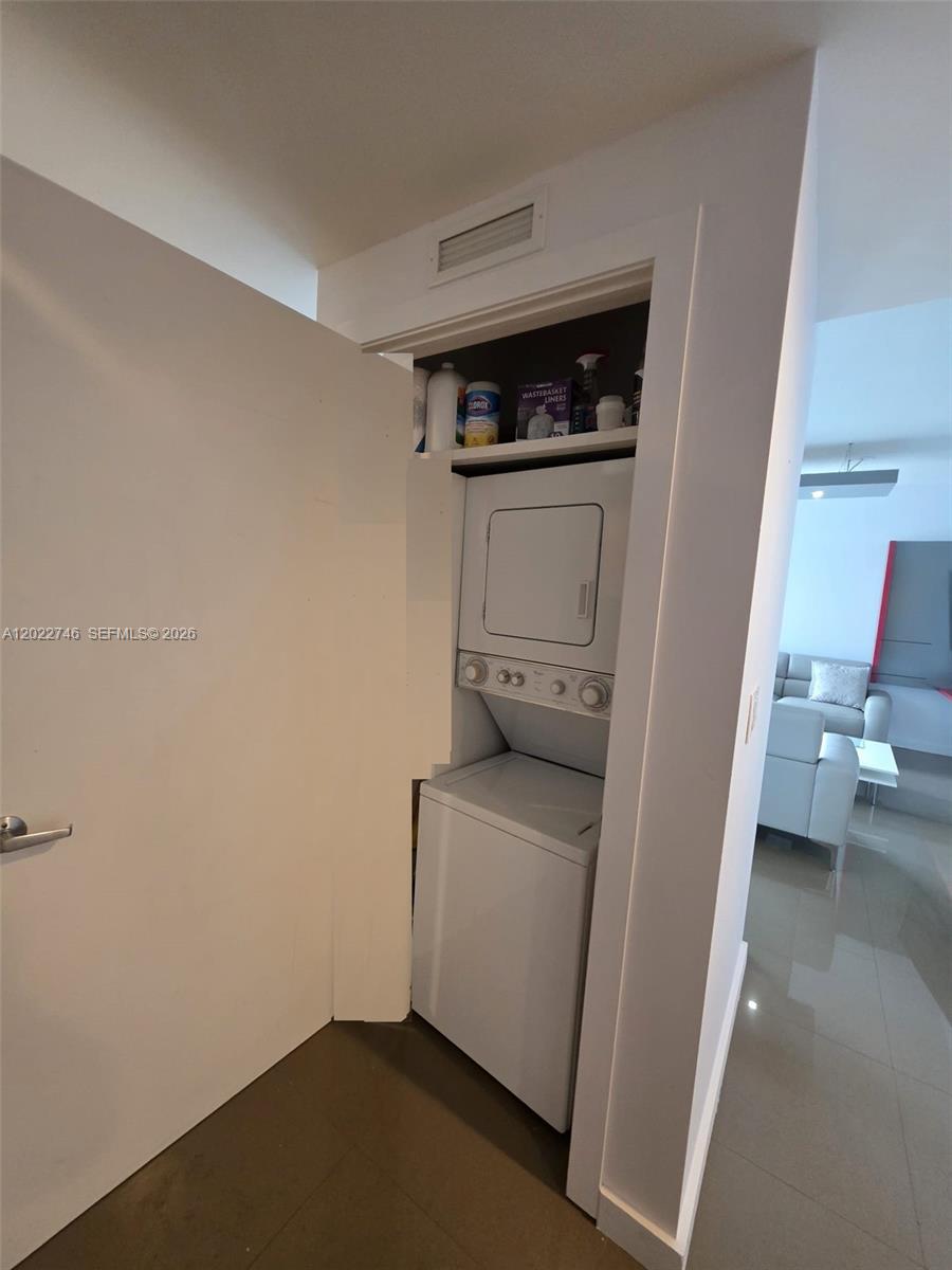 1060 Brickell Ave 2201 Property Photo 19