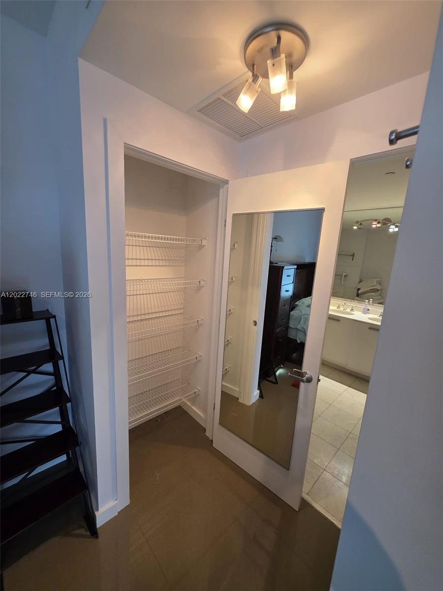 1060 Brickell Ave 2201 Property Photo 24