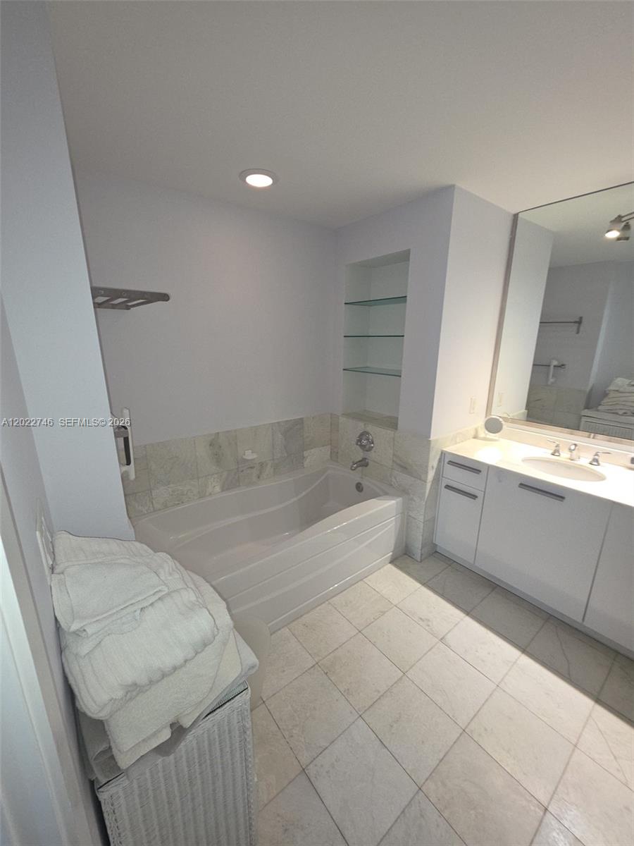 1060 Brickell Ave 2201 Property Photo 44