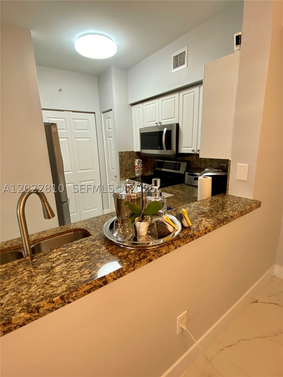 17125 N Bay Rd 3609 Property Photo 9