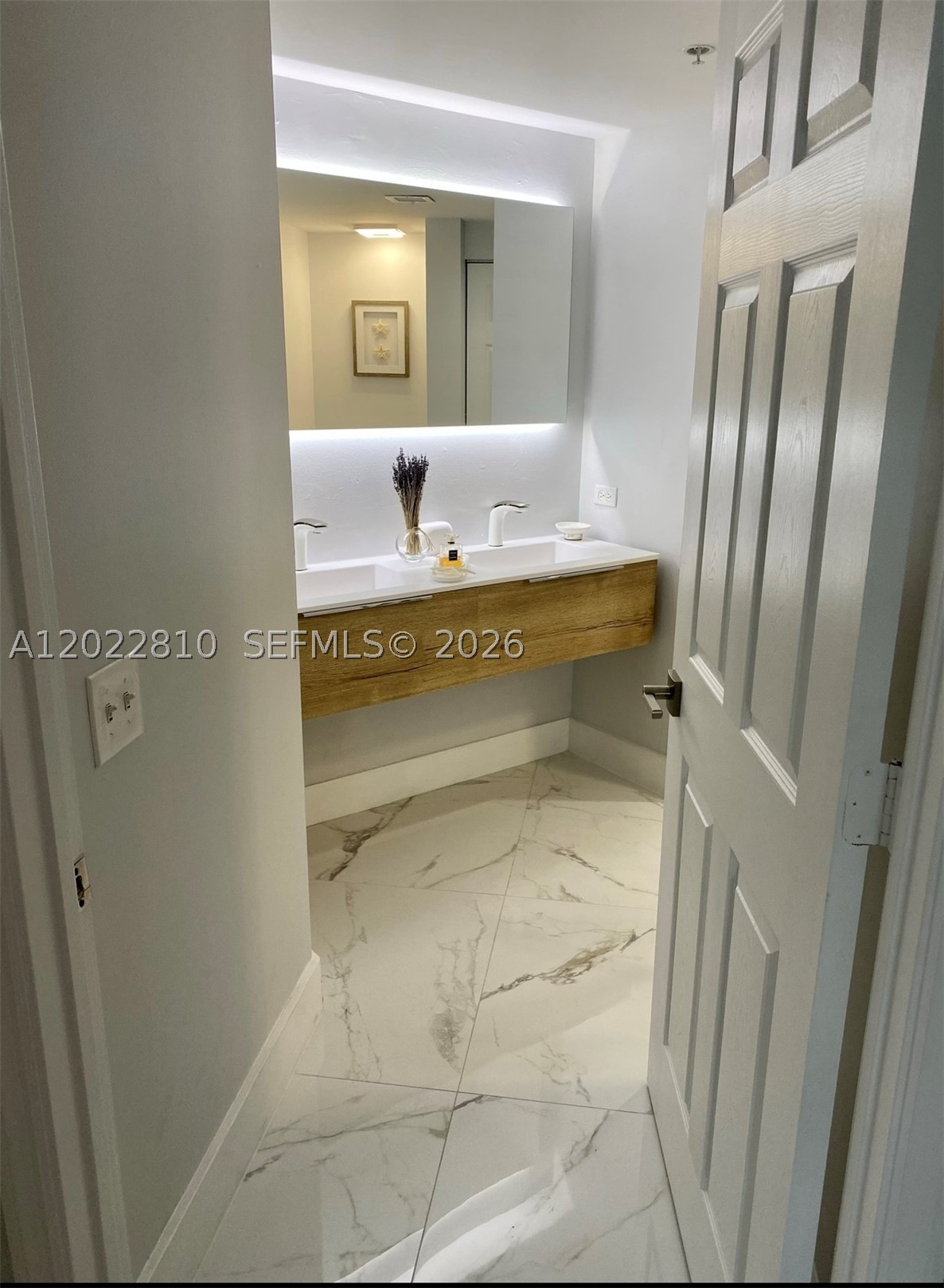 17125 N Bay Rd 3609 Property Photo 17