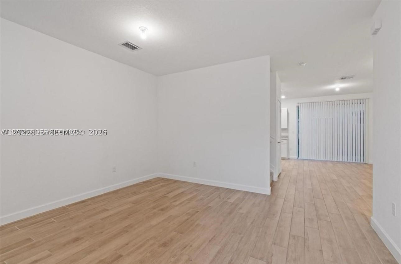 2474 Se 10th Ct Property Photo 6