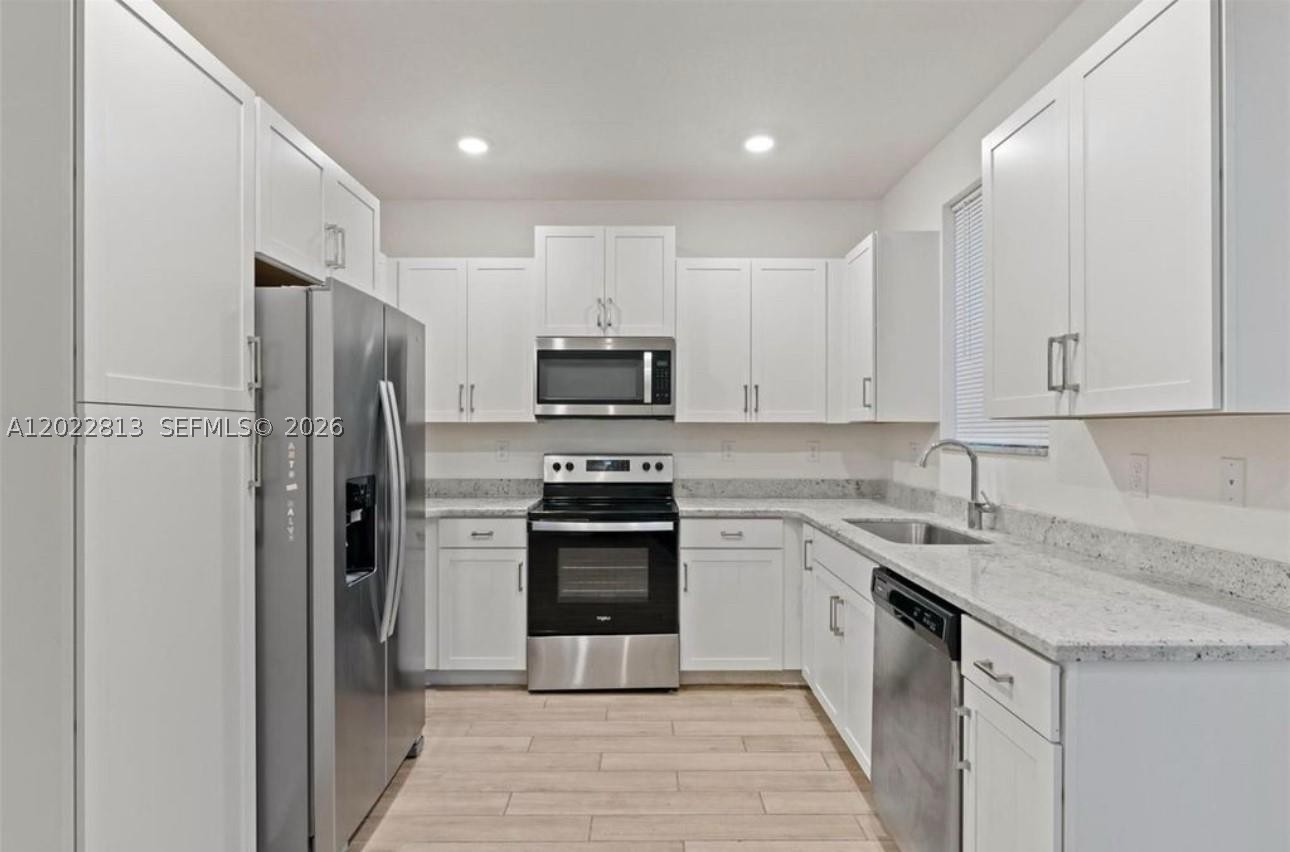 2474 Se 10th Ct Property Photo 7