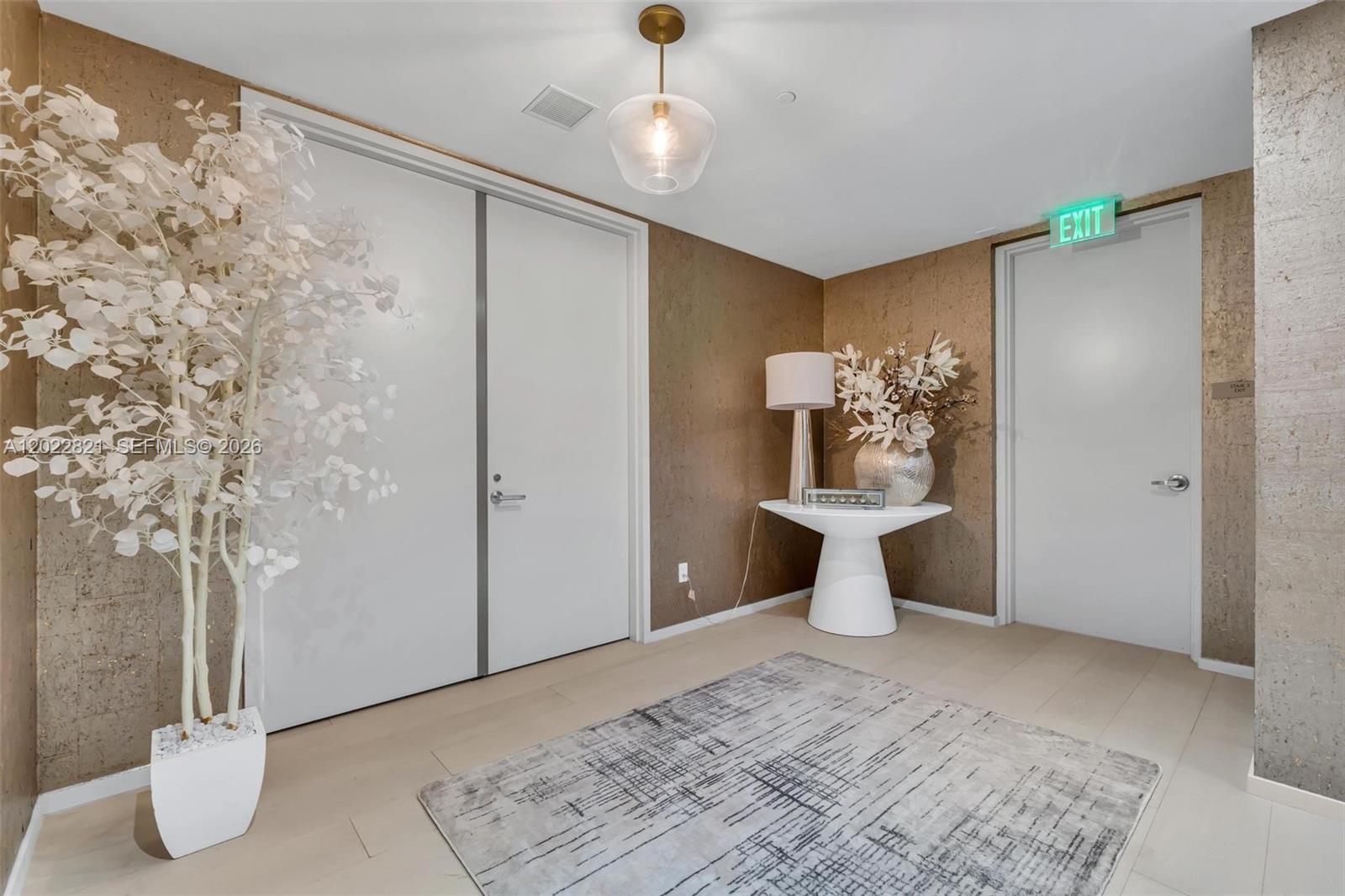 18975 Collins Ave 2802 Property Photo 2