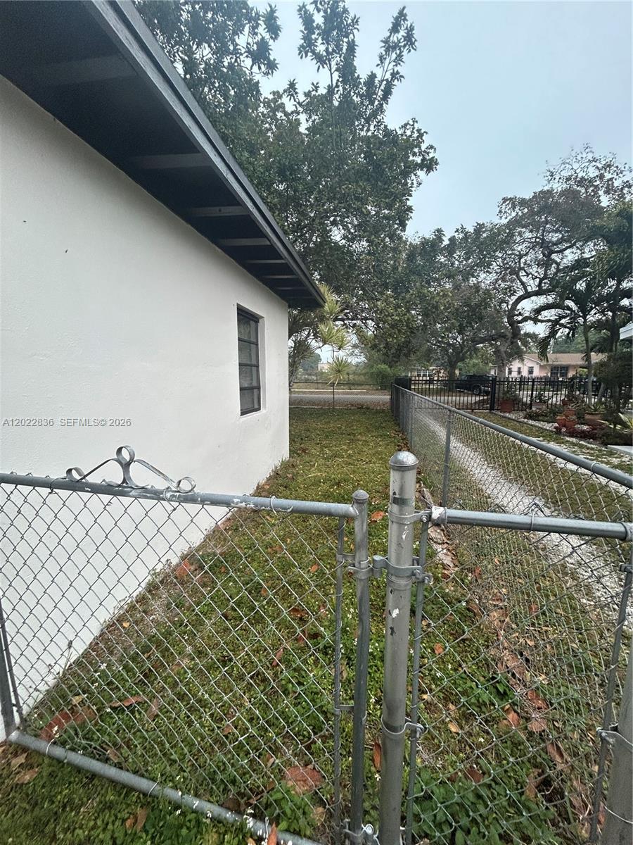 1080 Nw 121st St Property Photo 33