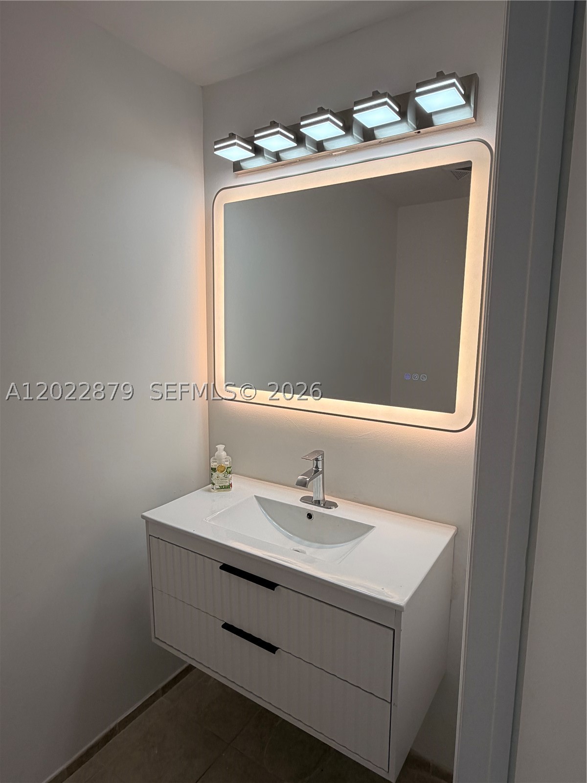 60 Sw 13th St 2208 Property Photo 12