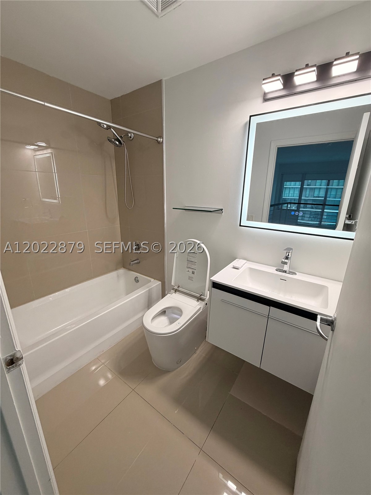 60 Sw 13th St 2208 Property Photo 13
