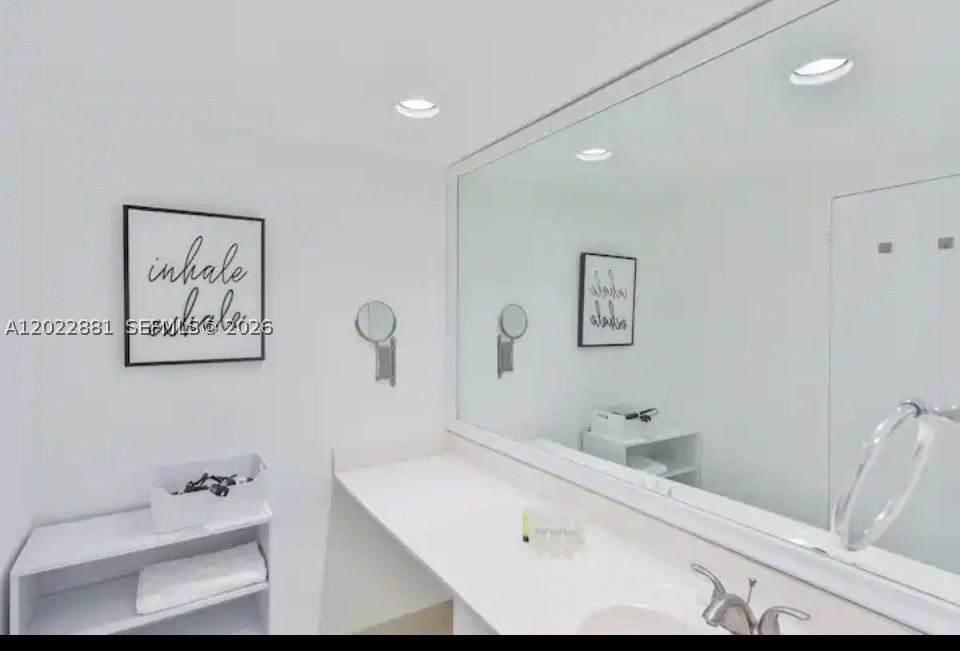 4001 S Ocean Dr 7l Property Photo 19
