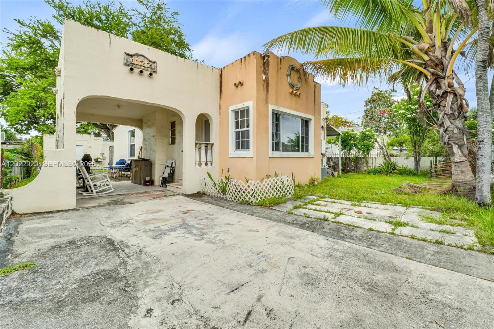 1122 NW 38th St