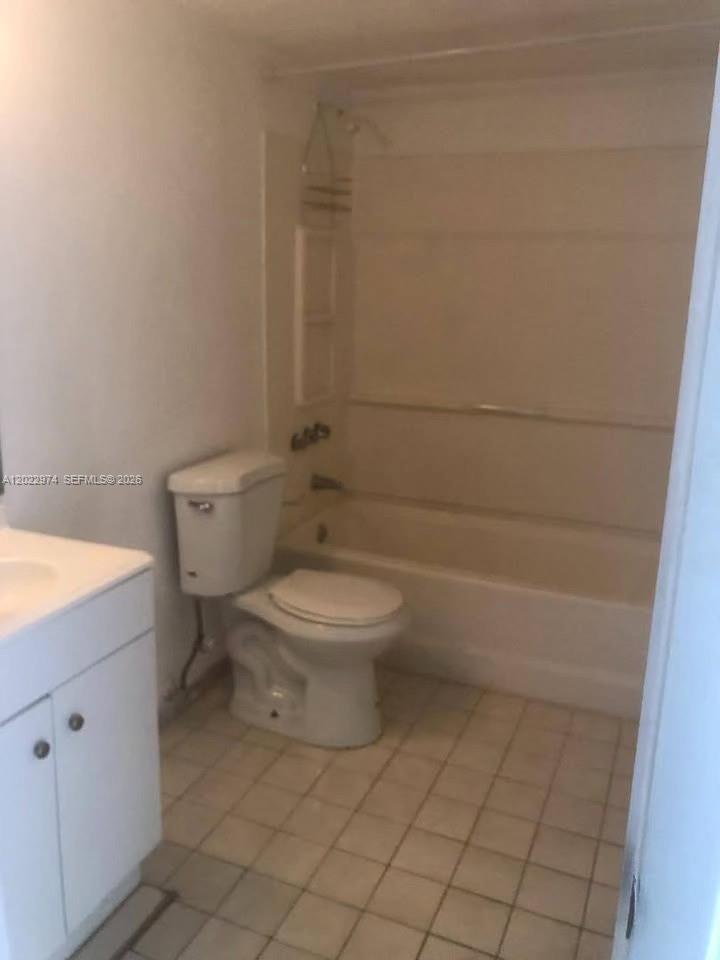 6155 Nw 186th St 209 Property Photo 5