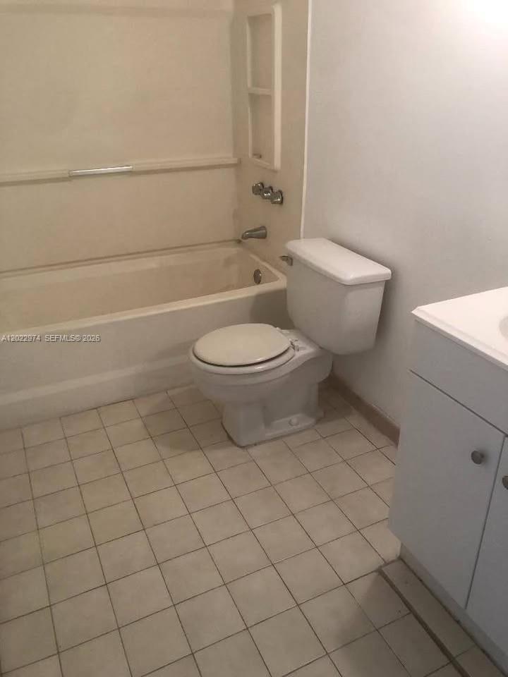 6155 Nw 186th St 209 Property Photo 11