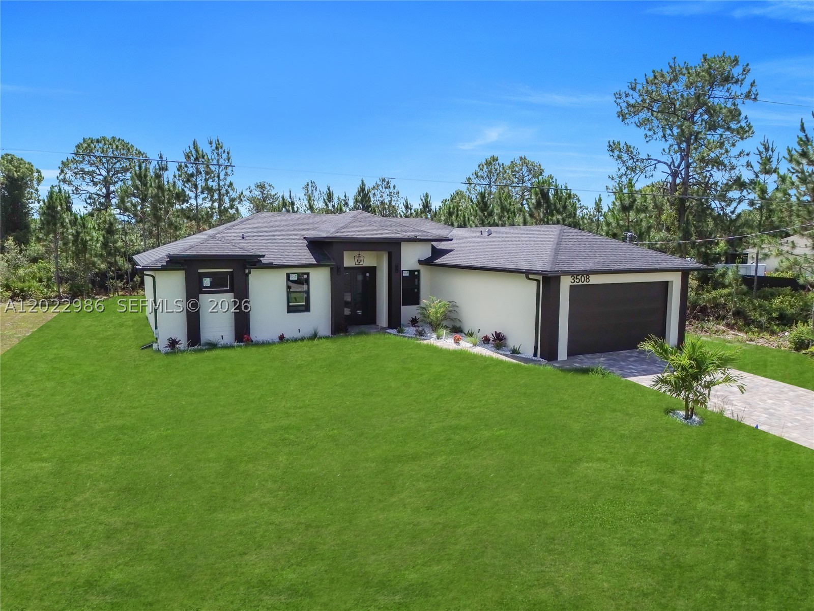 3508 Irma Avenue N Property Photo 6
