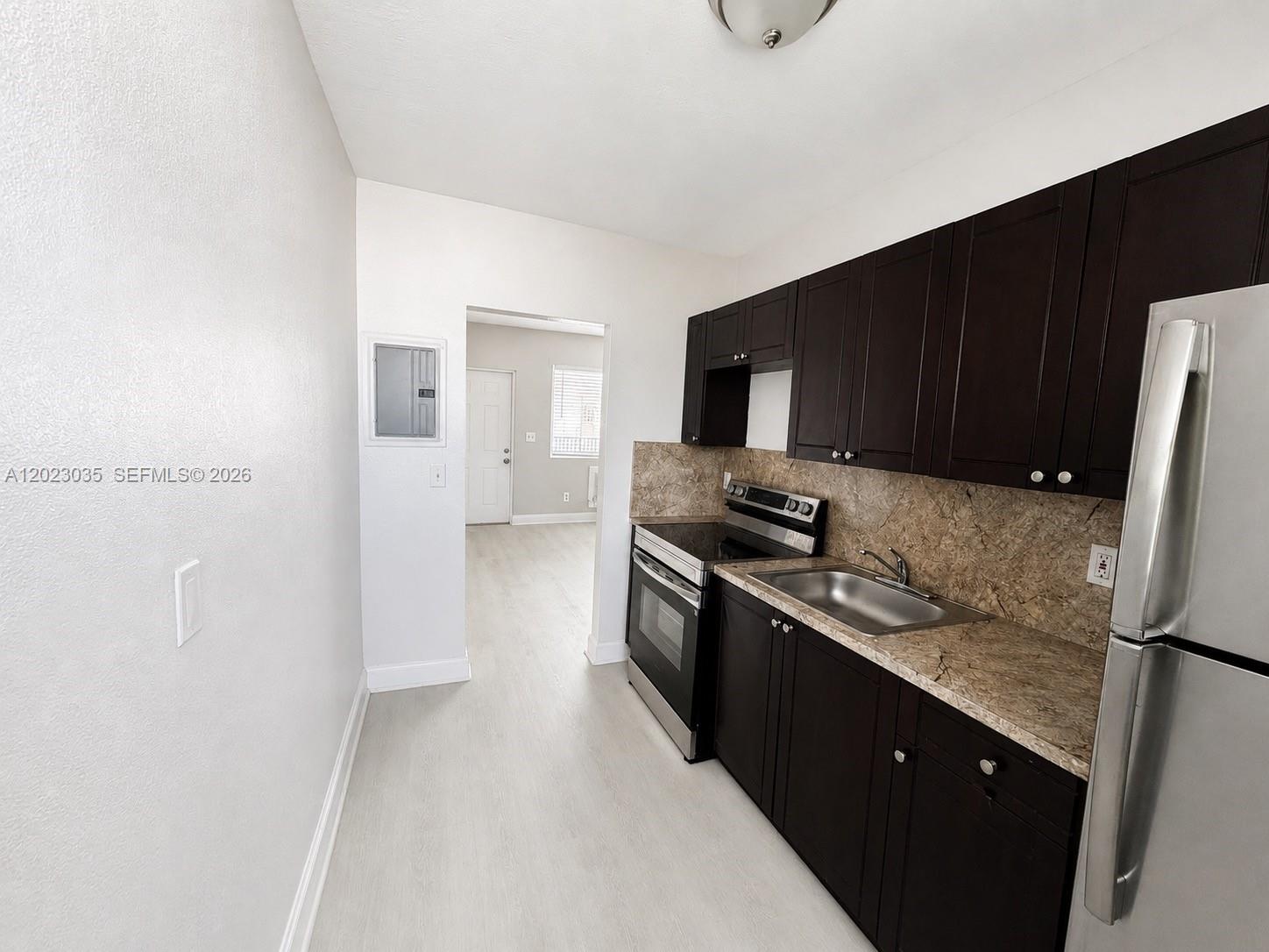 1920 Washington Ave 5 Property Photo 1