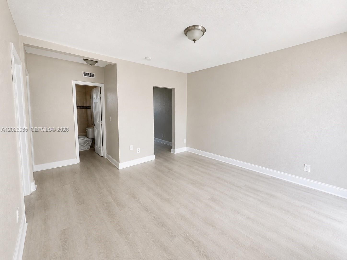 1920 Washington Ave 5 Property Photo 4