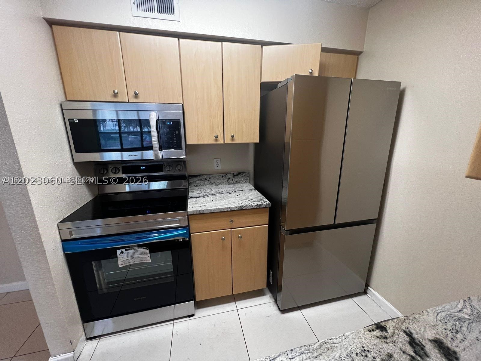 2946 S University Dr 7109 Property Photo 2