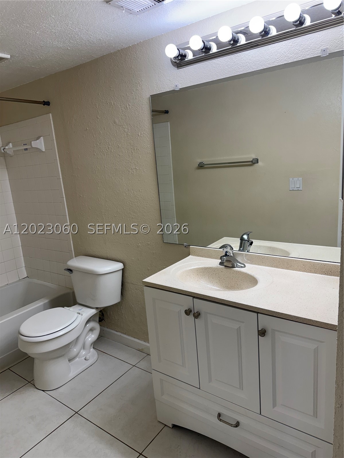 2946 S University Dr 7109 Property Photo 11