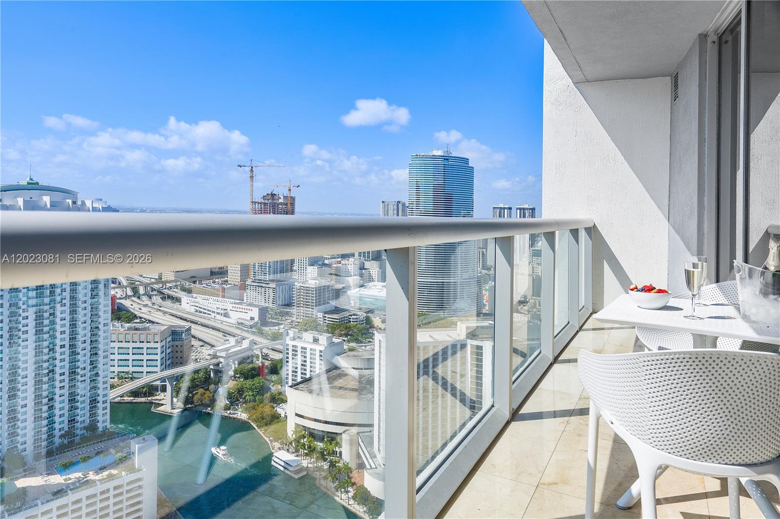 485 Brickell Ave 4206 Property Photo 5