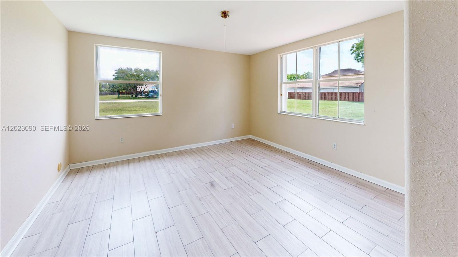 1730 Se 20th Ter Property Photo 8