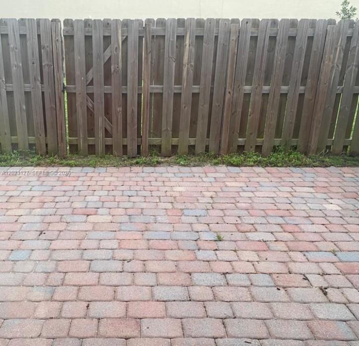 A12023127 Property Photo 11