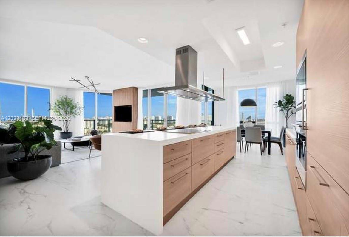 17111 Biscayne Blvd 2209 Property Photo 1