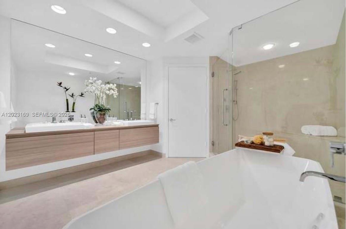 17111 Biscayne Blvd 2209 Property Photo 9