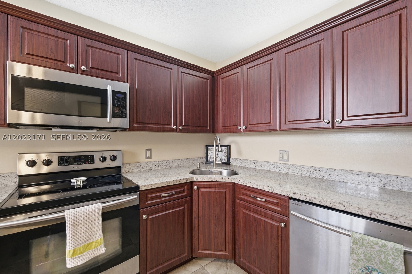 4111 Coral Tree Cir 327 Property Photo 9