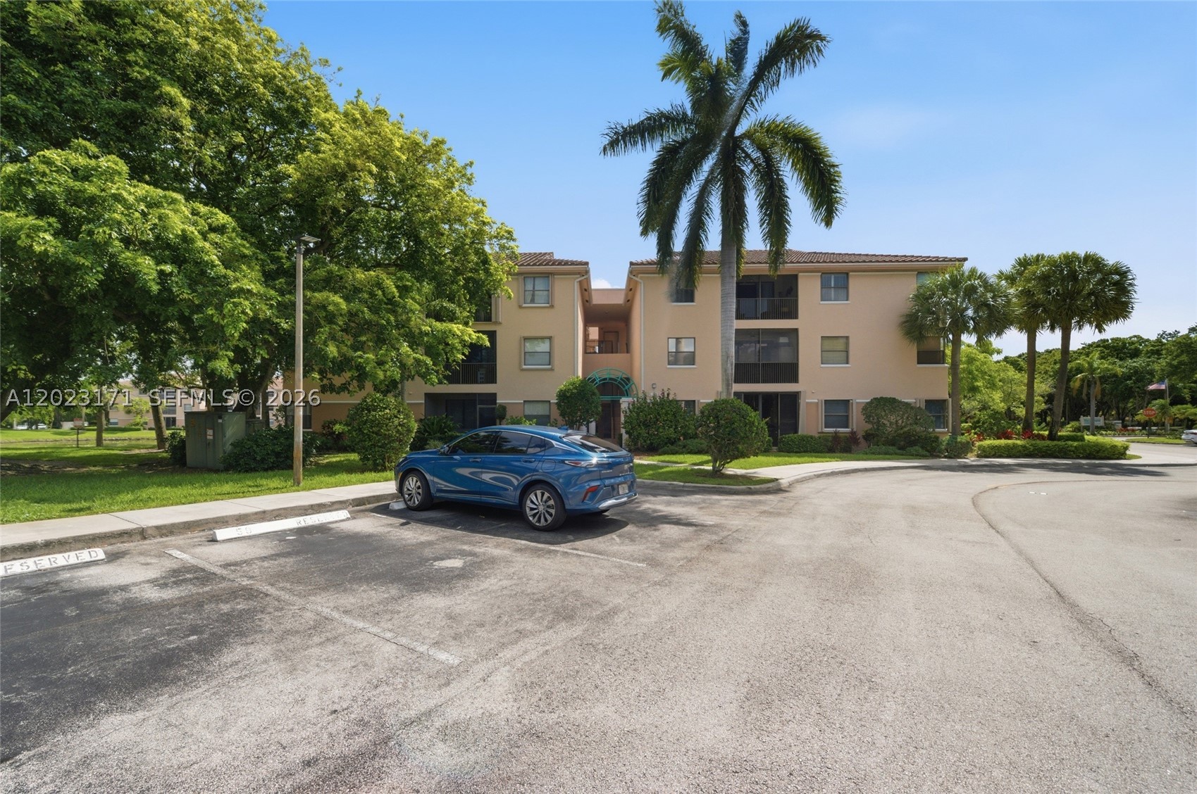 4111 Coral Tree Cir 327 Property Photo 27