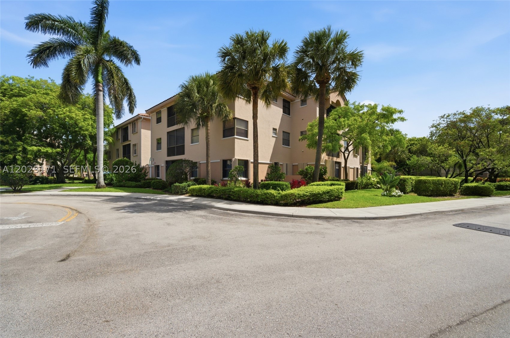 4111 Coral Tree Cir 327 Property Photo 28