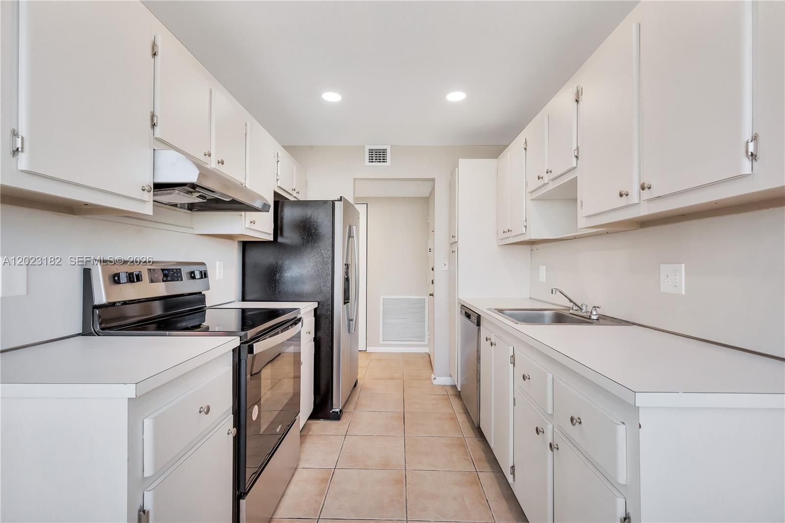 1300 Ne Miami Gardens Dr 714e Property Photo 16