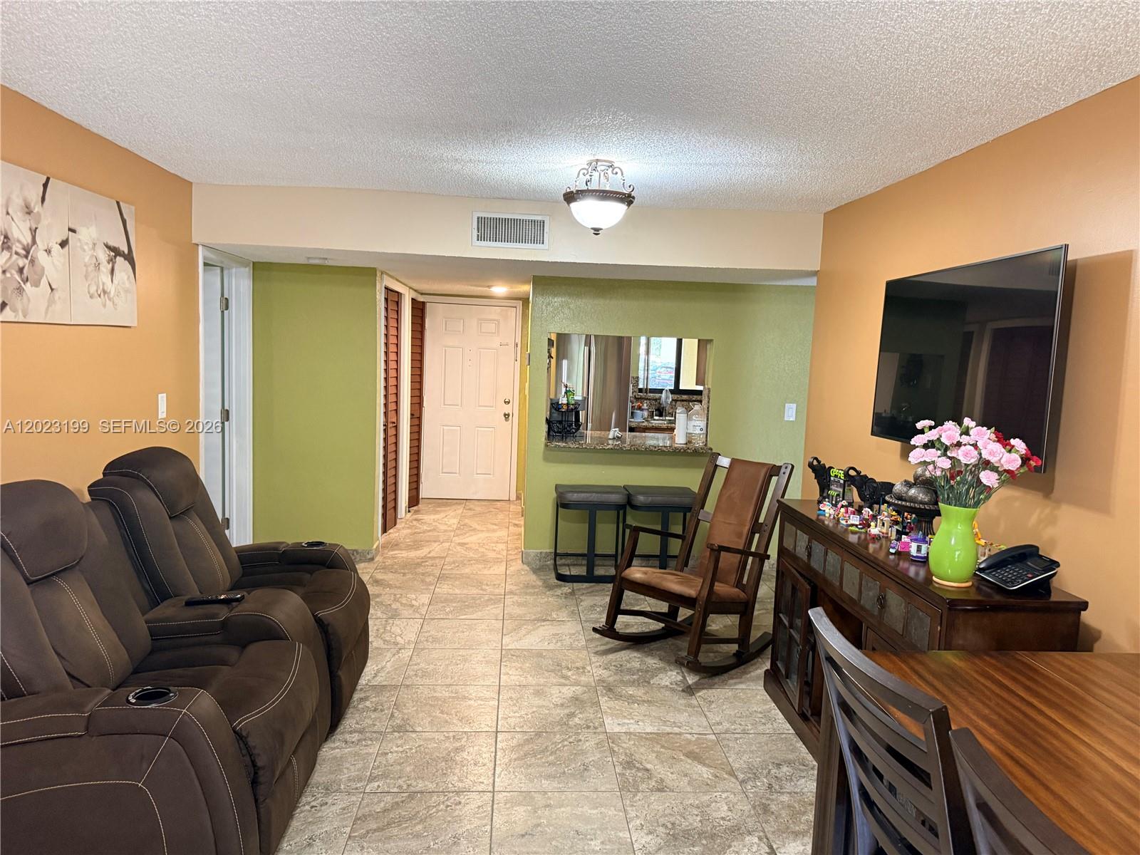 191 Lakeview Dr 103 Property Photo 4