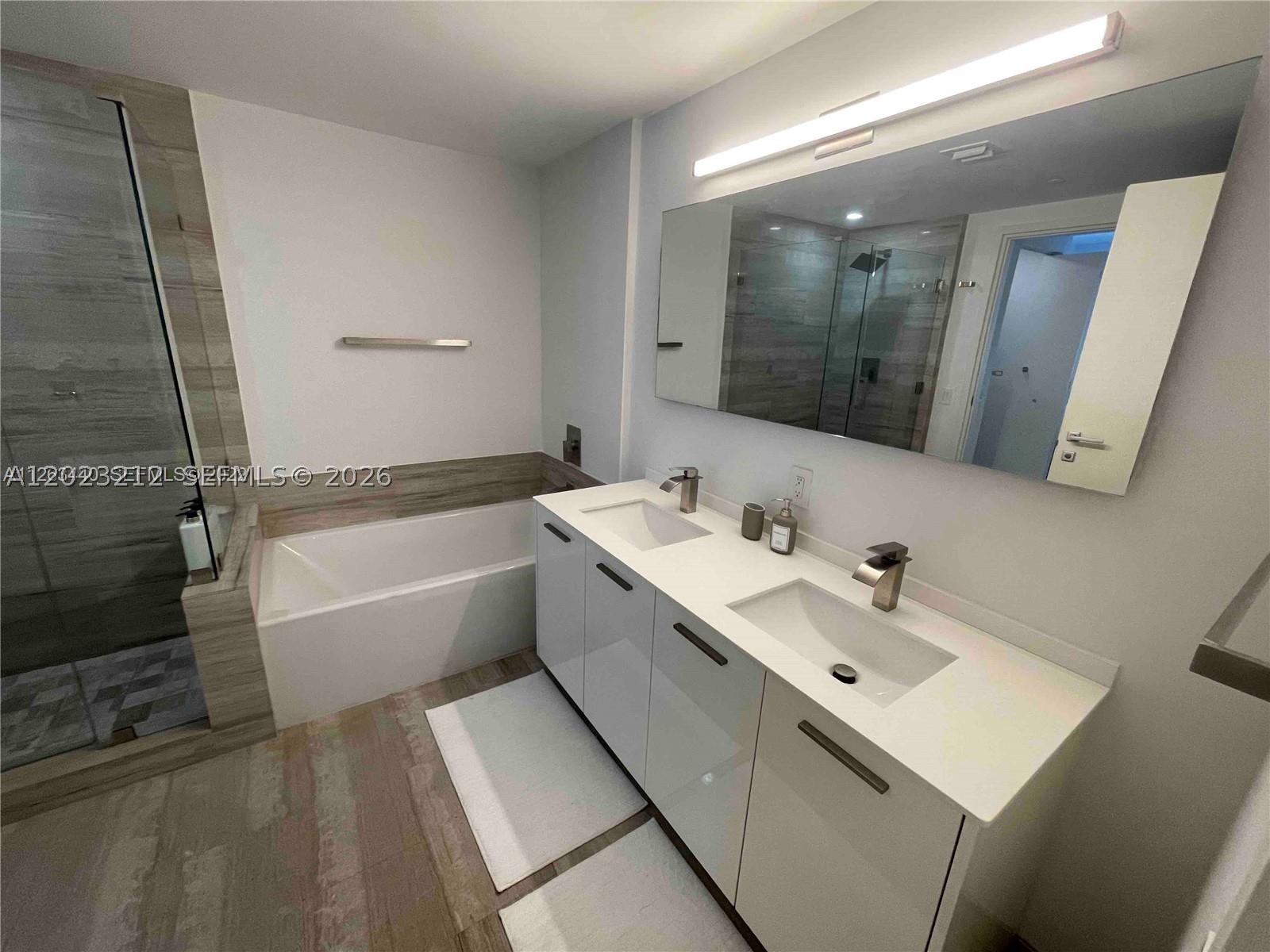 1300 Brickell Bay Dr 2304 Property Photo 8