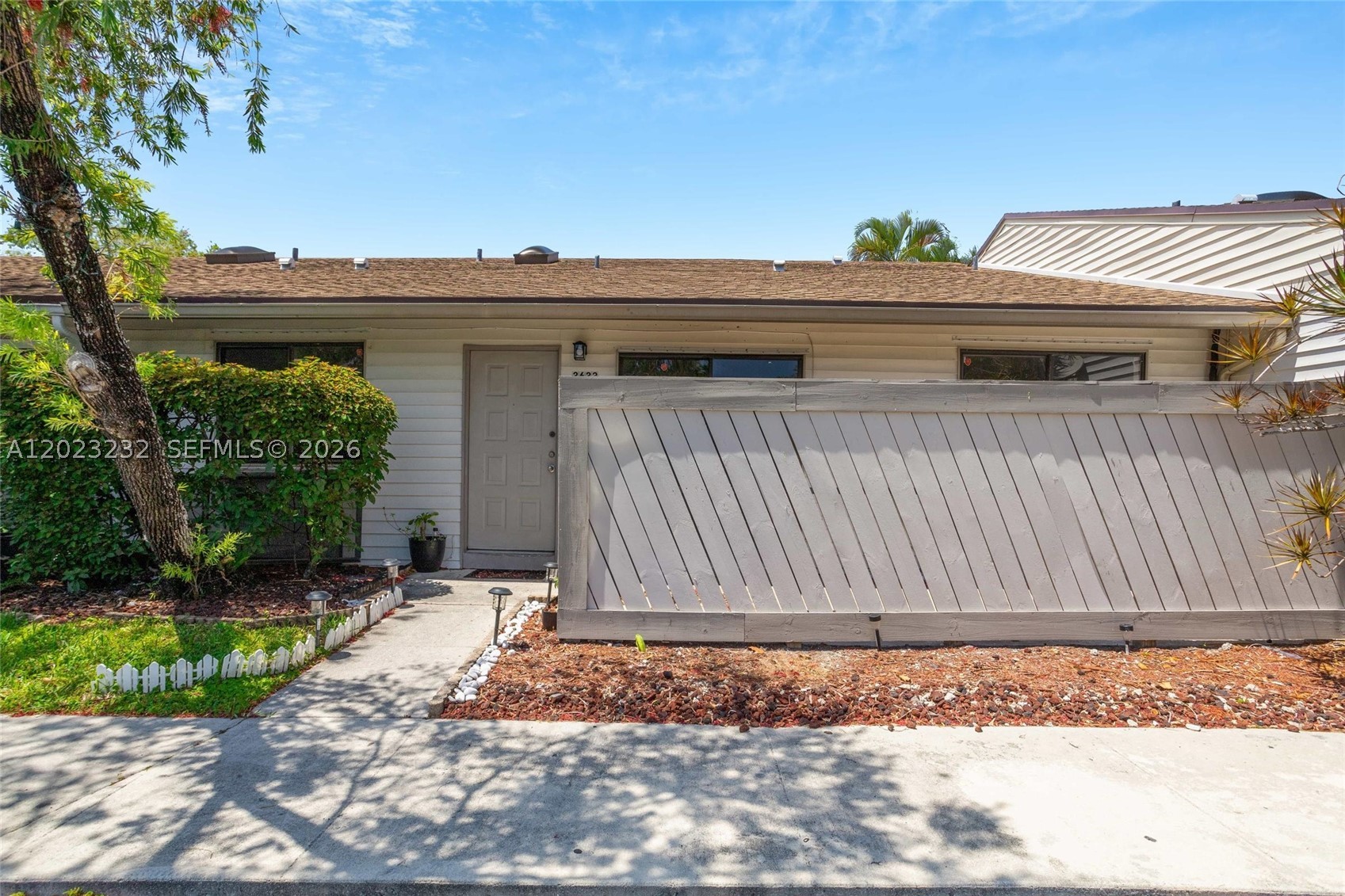 3633 NW 99th Ter 7B Property Photo 1