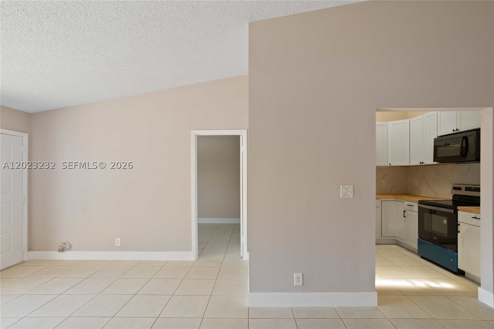 3633 Nw 99th Ter 7b Property Photo 4