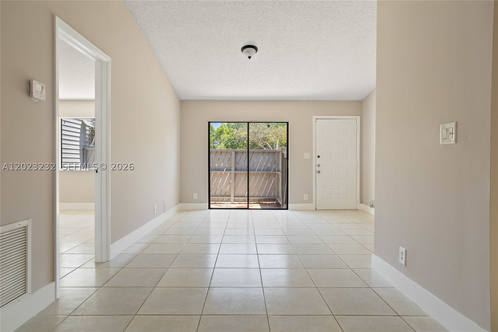3633 Nw 99th Ter 7b Property Photo 8