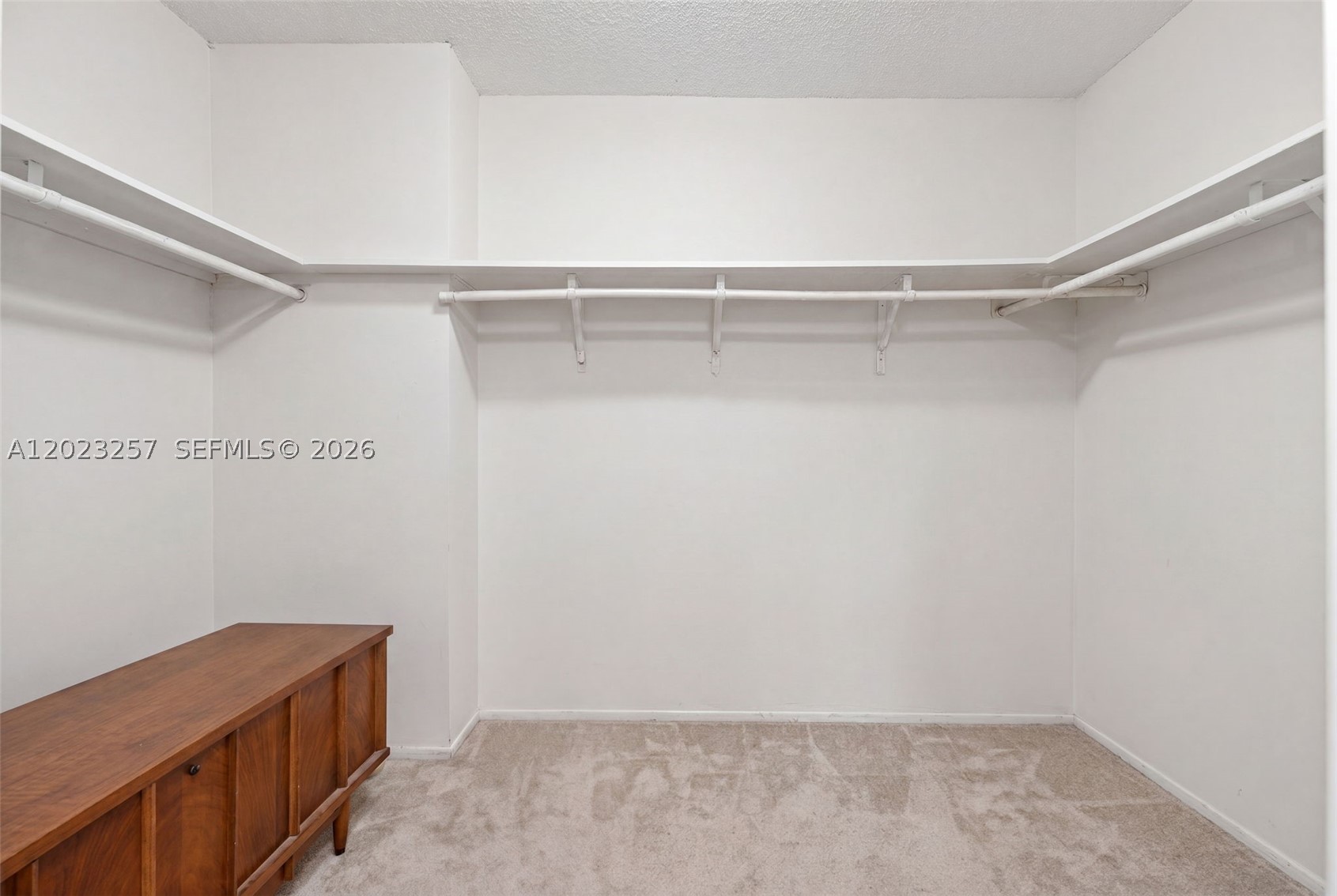6770 Indian Creek Dr 5d Property Photo 15