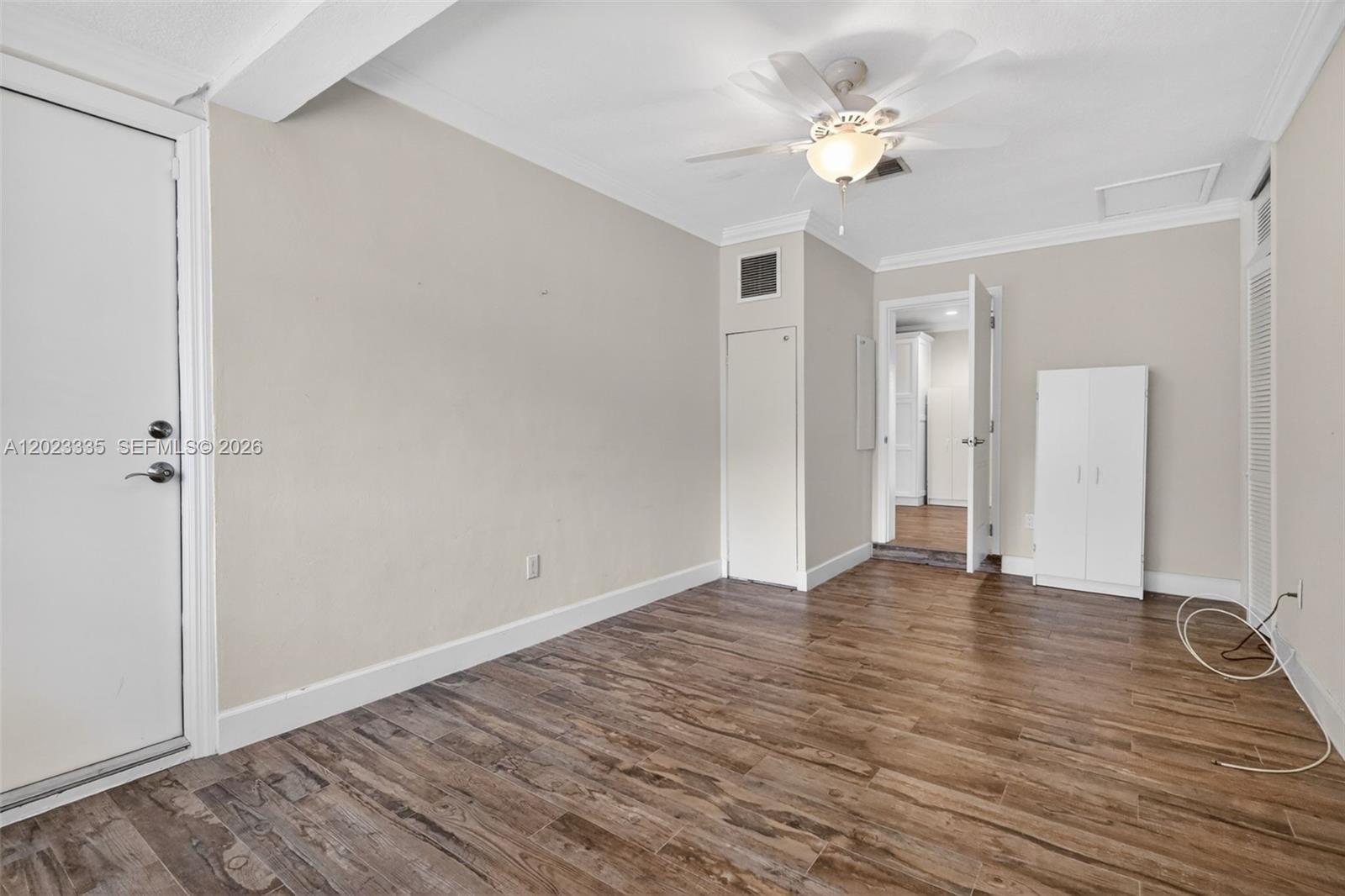 2030 N 57th Ter Property Photo 12