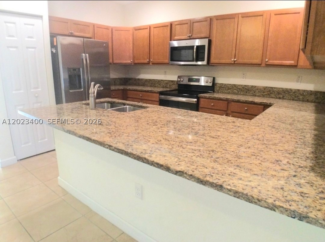 9261 W 33rd Way Property Photo 5