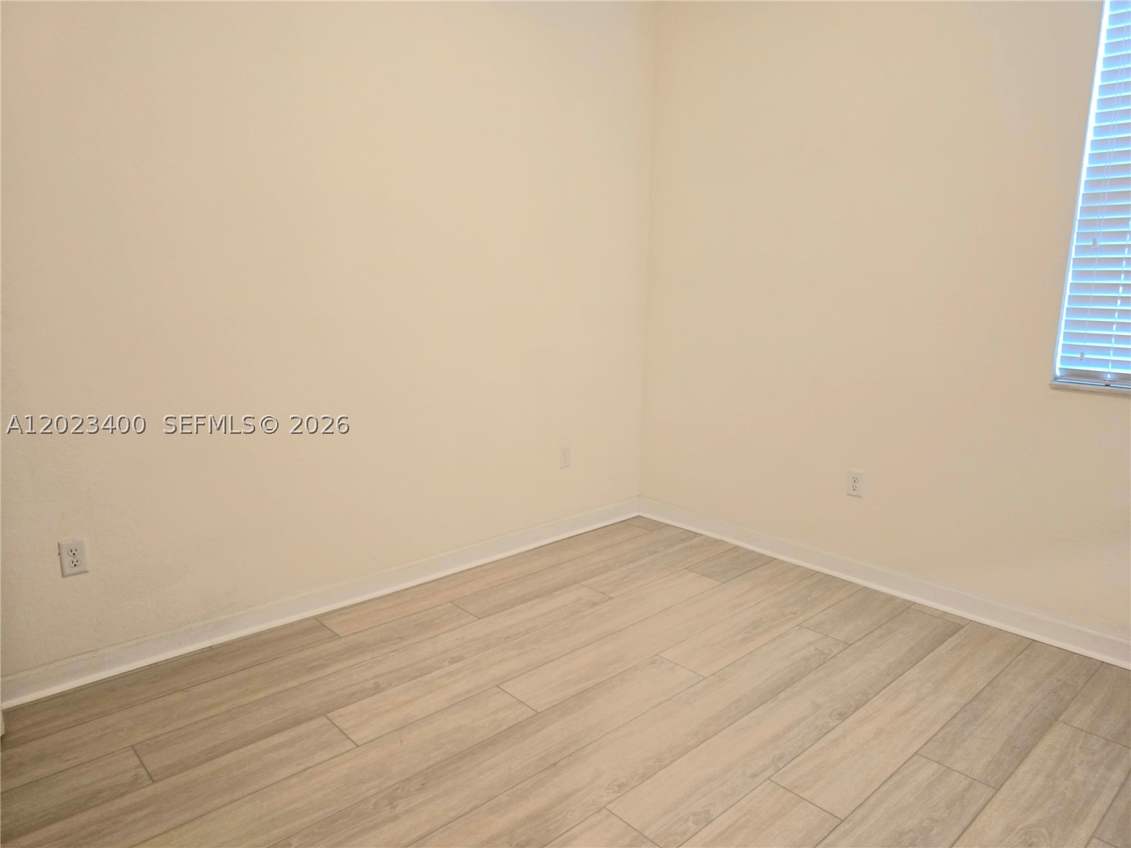 9261 W 33rd Way Property Photo 11
