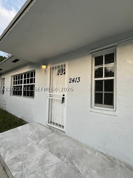 2411 NW 65th St Property Photo 1