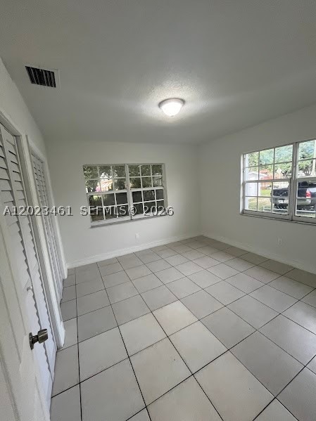 2411 Nw 65th St Property Photo 10