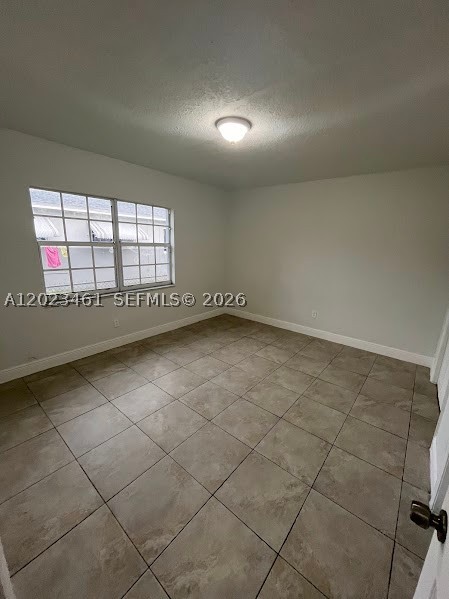 2411 Nw 65th St Property Photo 13