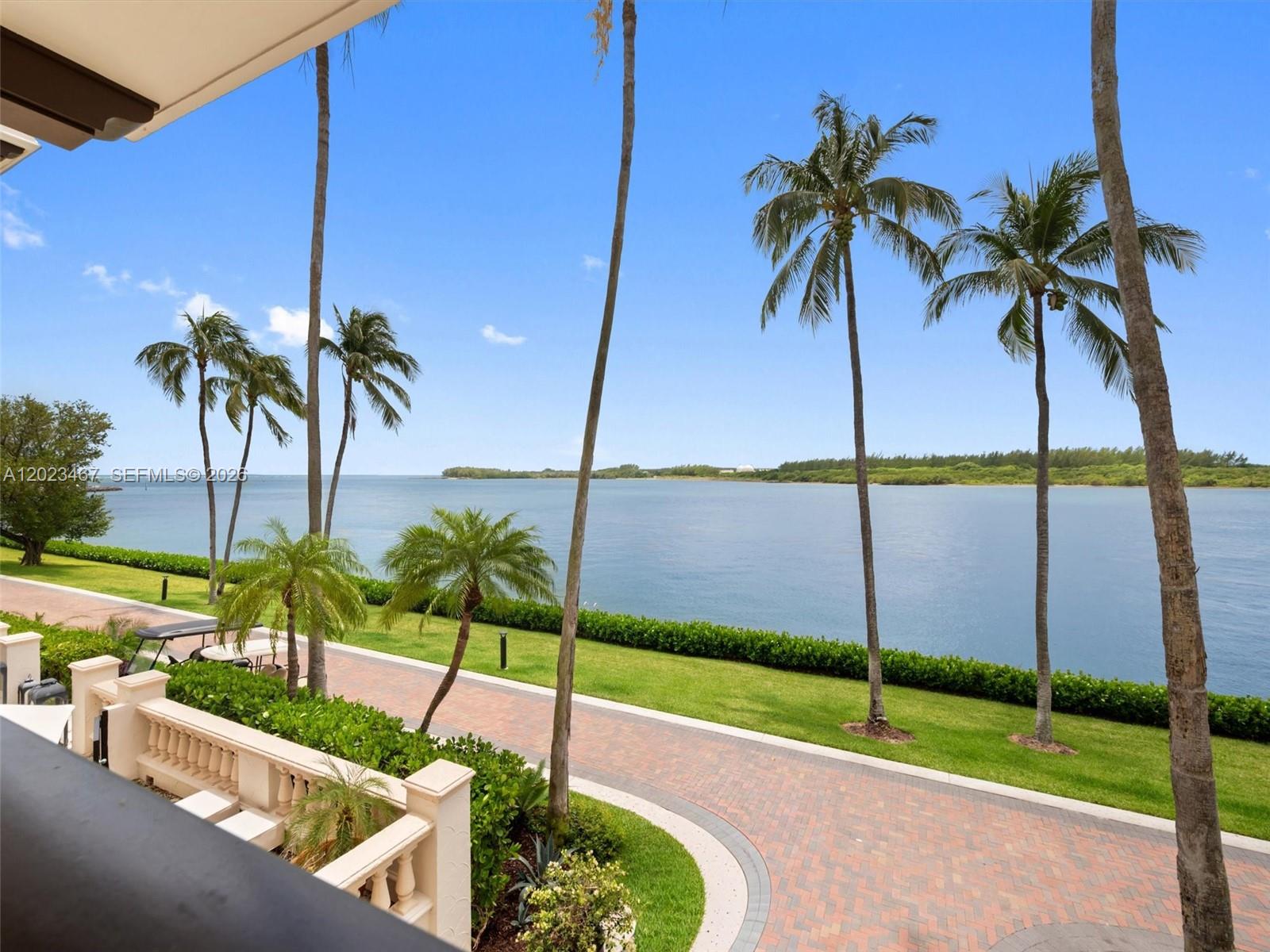 2425 Fisher Island Dr 5205 Property Photo 30