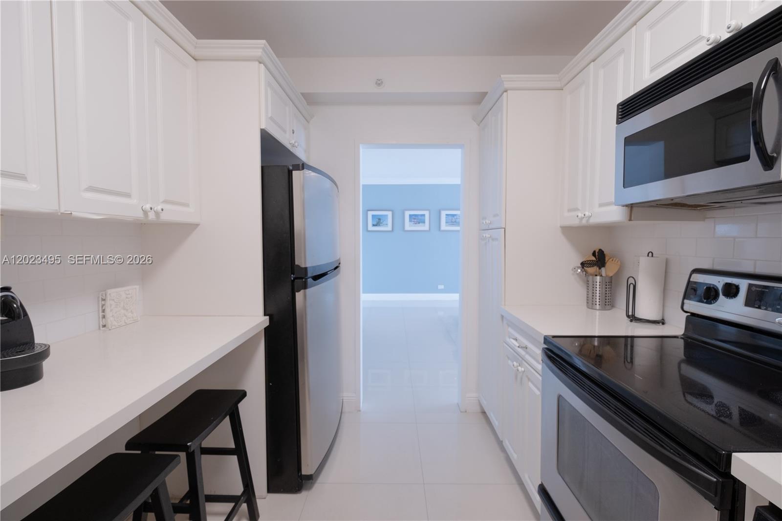 5601 Collins Ave 1420 Property Photo 10