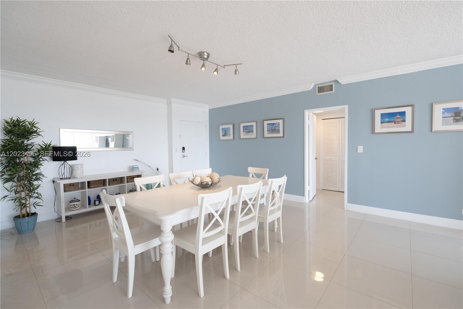 5601 Collins Ave 1420 Property Photo 20