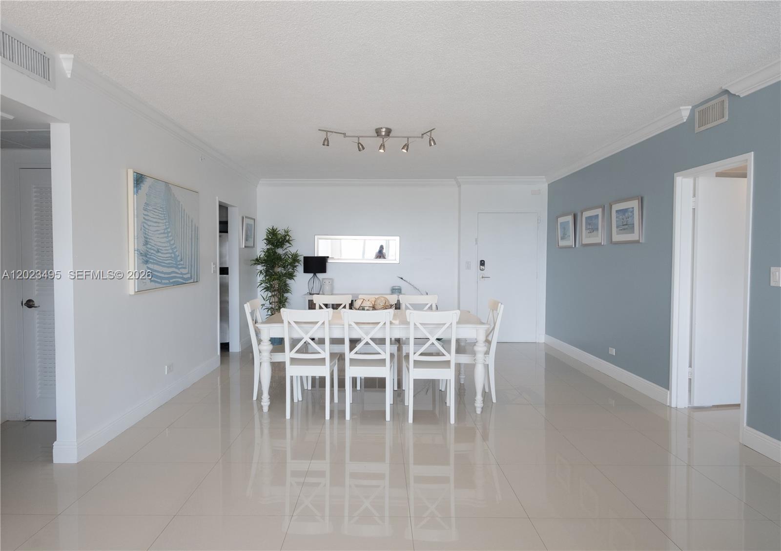 5601 Collins Ave 1420 Property Photo 24