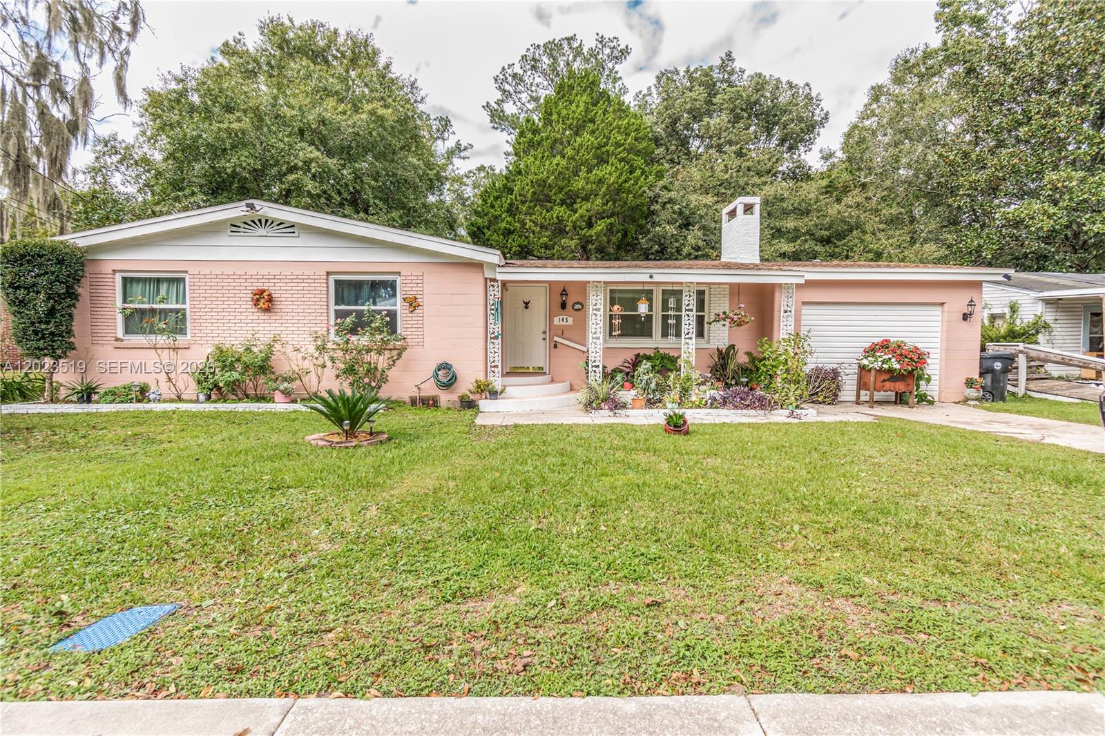 145 N Orange St Property Photo 3
