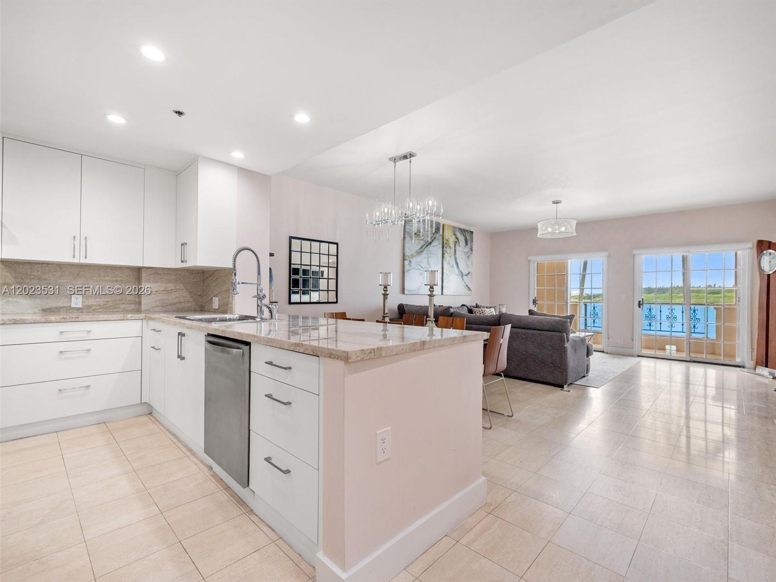 2425 Fisher Island Dr 5205 Property Photo 4