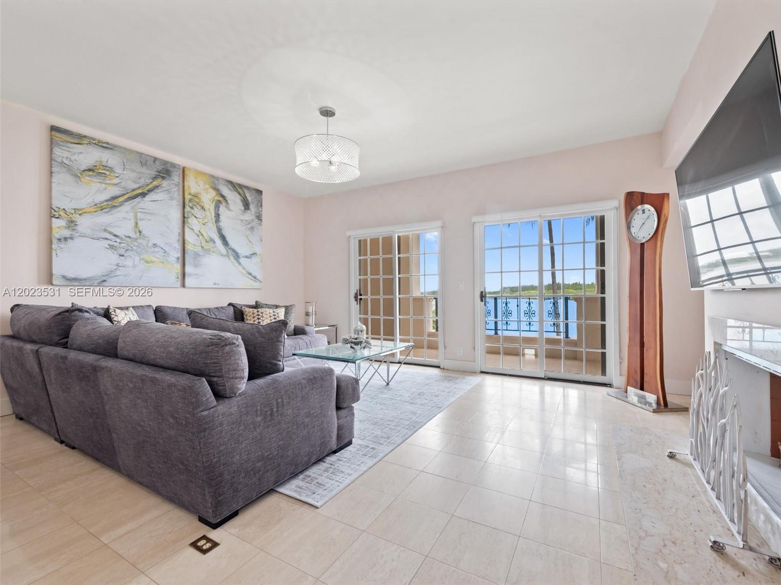 2425 Fisher Island Dr 5205 Property Photo 6