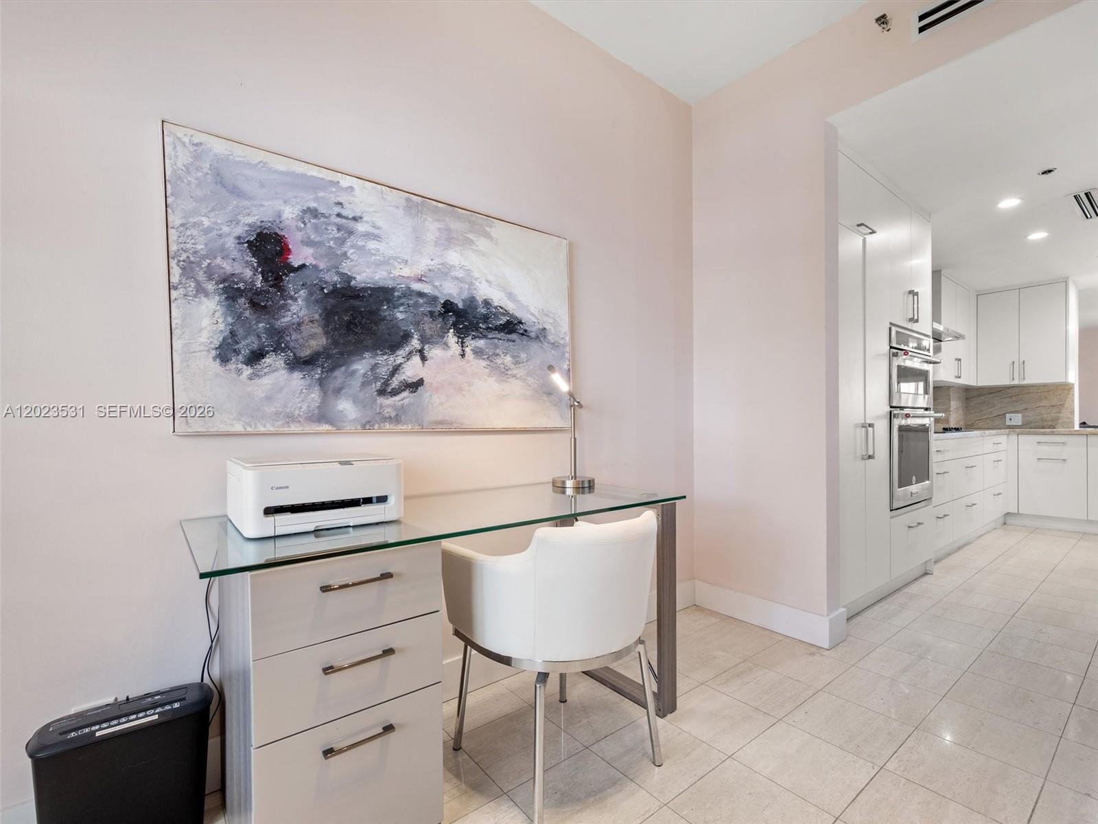 2425 Fisher Island Dr 5205 Property Photo 13